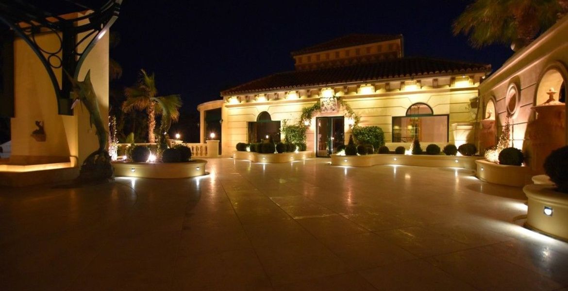 Palacete de lujo con vistas al mar 