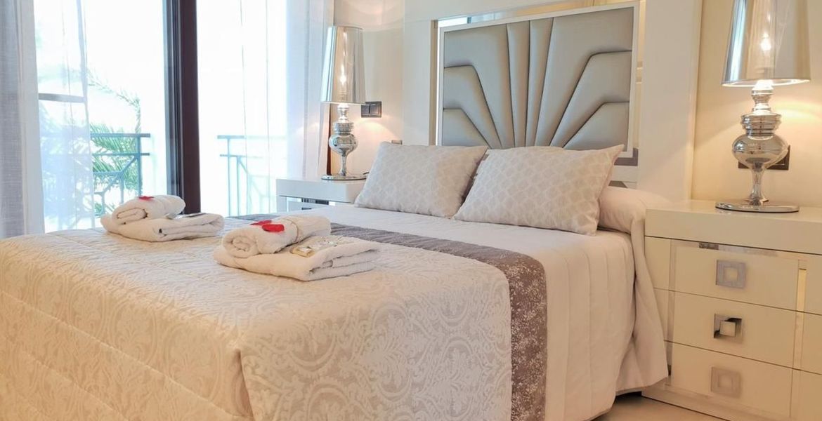Apartamento en alquiler en Doncella Beach con vista al mar
