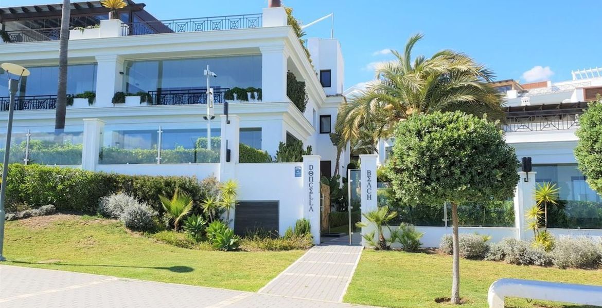 Apartamento en alquiler en Doncella Beach con vista al mar