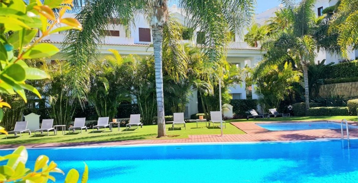 Apartamento en alquiler en Doncella Beach con vista al mar