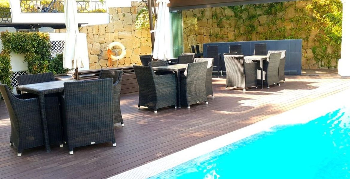 Apartamento en alquiler en Doncella Beach con vista al mar