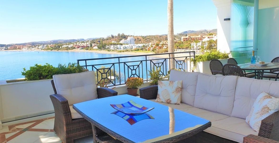 Apartamento en alquiler en Doncella Beach con vista al mar