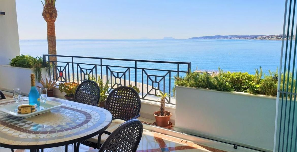 Apartamento en alquiler en Doncella Beach con vista al mar