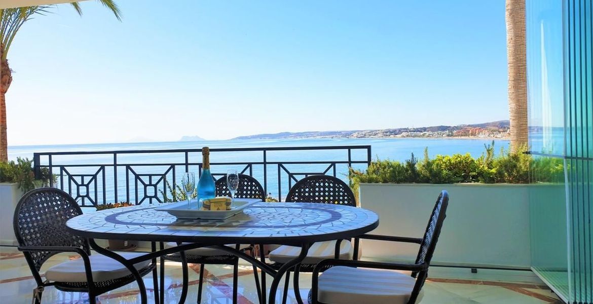 Apartamento en alquiler en Doncella Beach con vista al mar