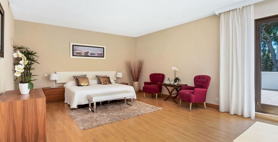 VILLA DE PLAYA EN MARBELLA PUERTO BANUS