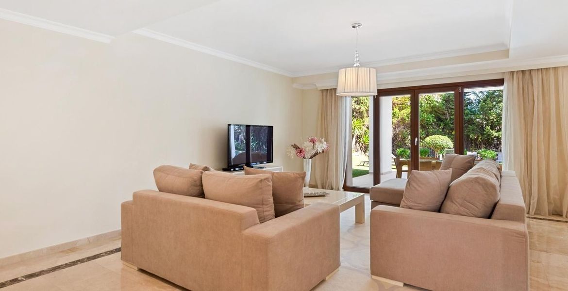 Preciosa villa en alquiler Marbella lado mar