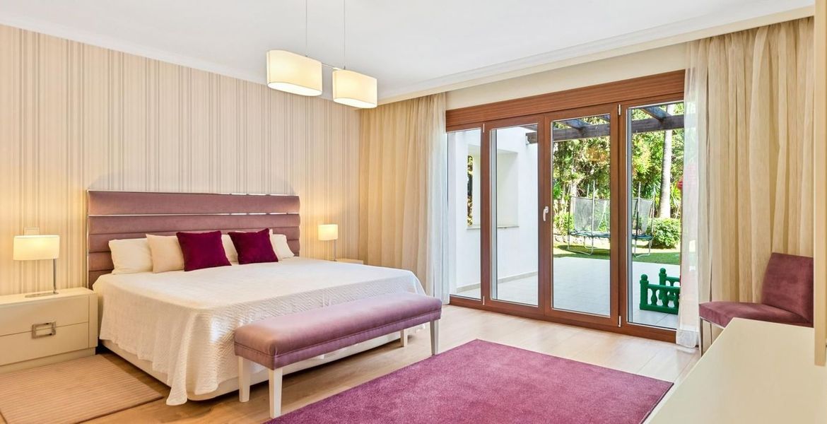 Preciosa villa en alquiler Marbella lado mar