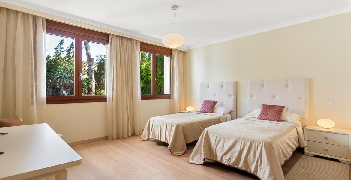 Preciosa villa en alquiler Marbella lado mar