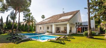 Preciosa villa en alquiler Marbella lado mar
