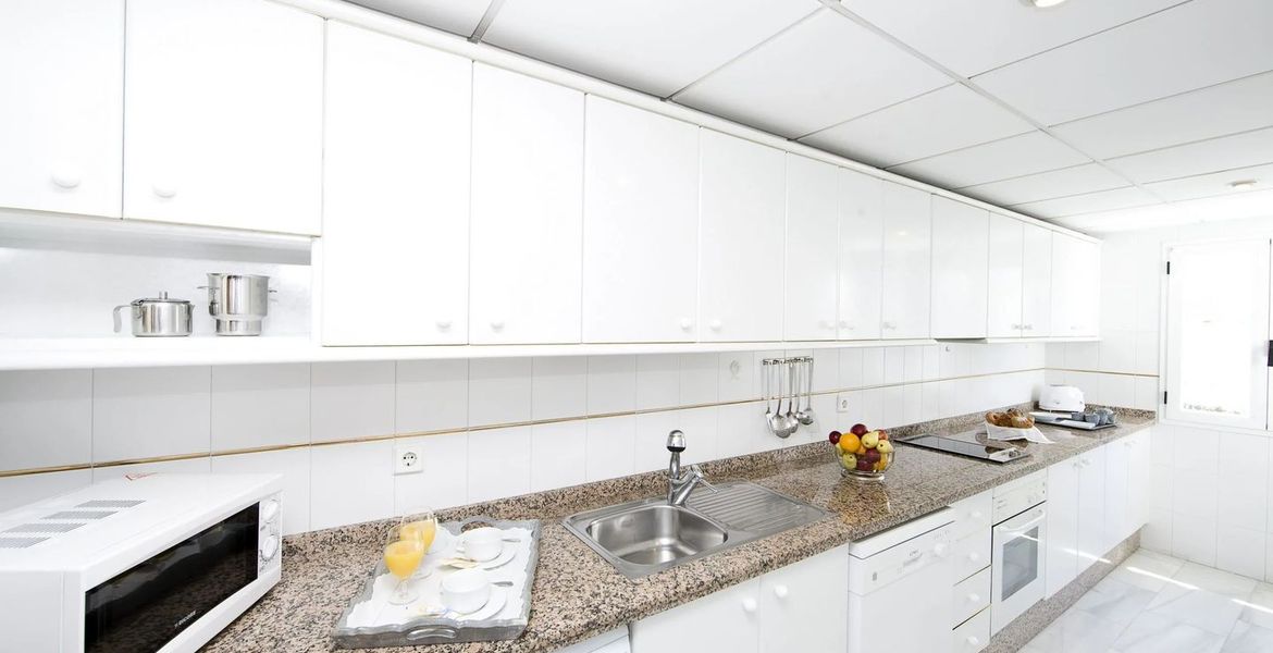 Se alquila apartamento en Milla de Oro