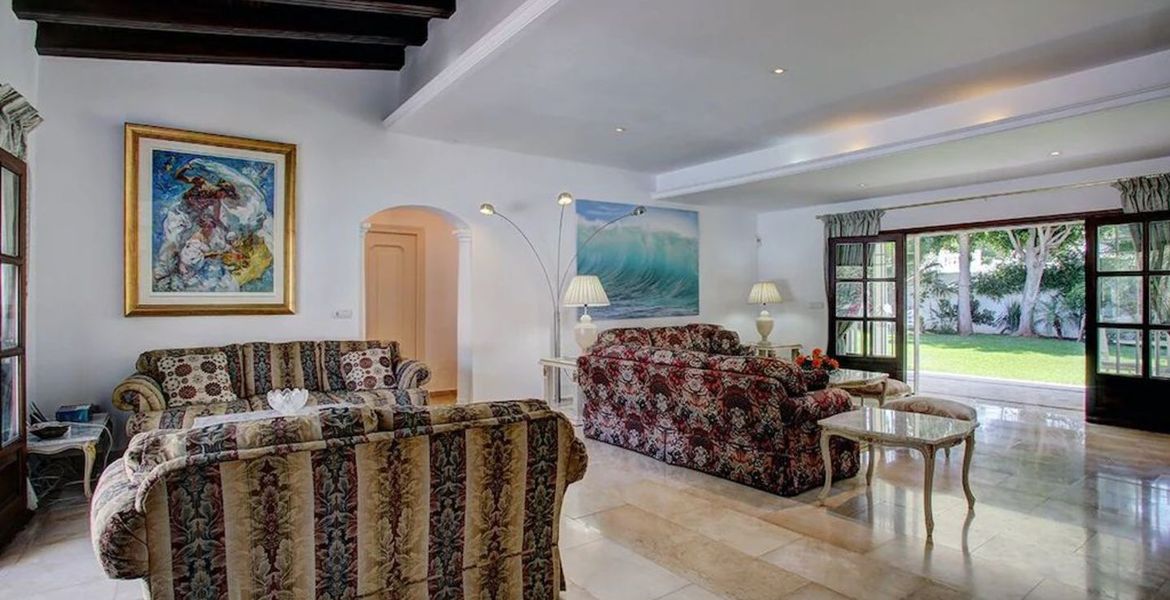 Hermosa villa en Nueva Andalucia
