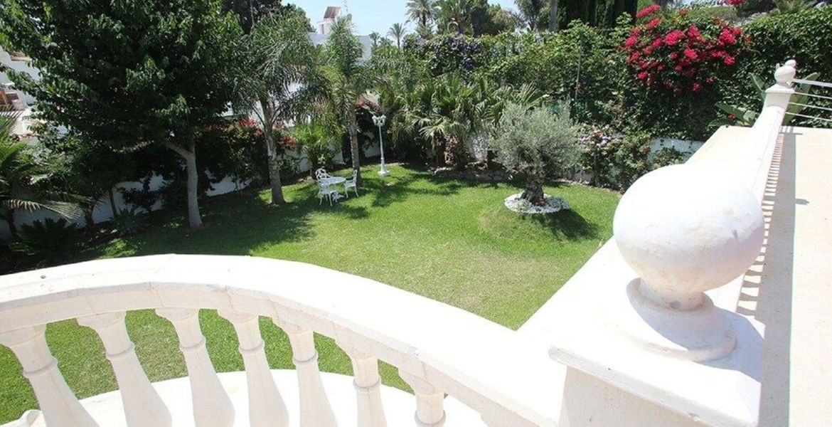 Hermosa villa en Nueva Andalucia