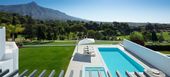 Villa de lujo con vistas al golf y al mar