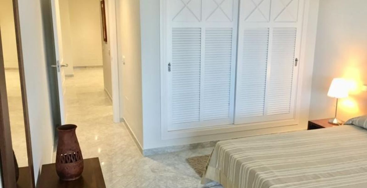 Apartamento en Playas del Duque Apartment in Playas del duqu