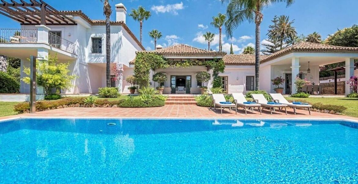 Marbella villa en alquiler ofrece alojamiento con 500 m2