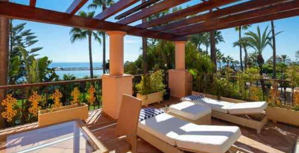 Duplex apartamento en Alquiler primera linea playa Marbella