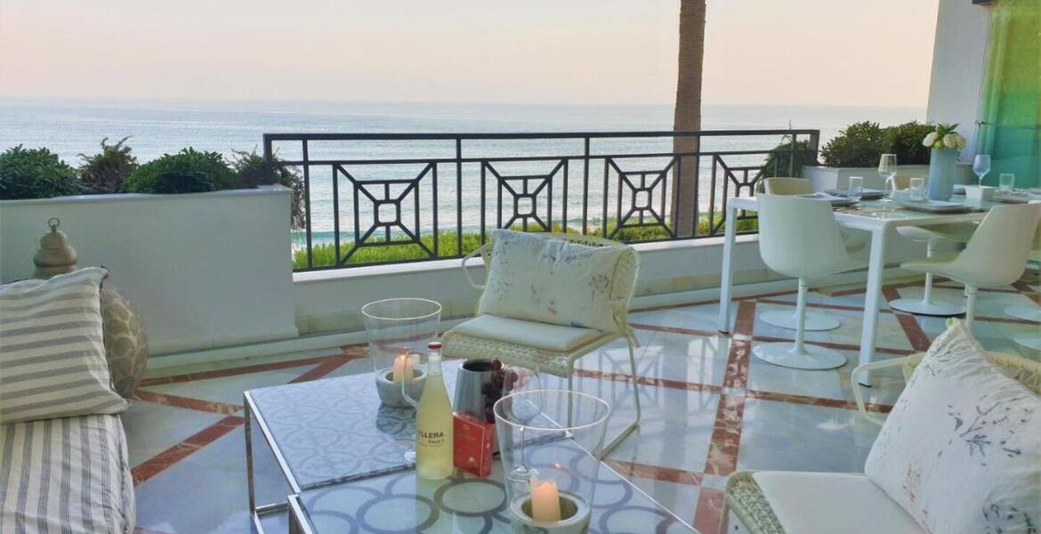 Apartamento de lujo en Doncella Beach, Estepona con 2 dormit