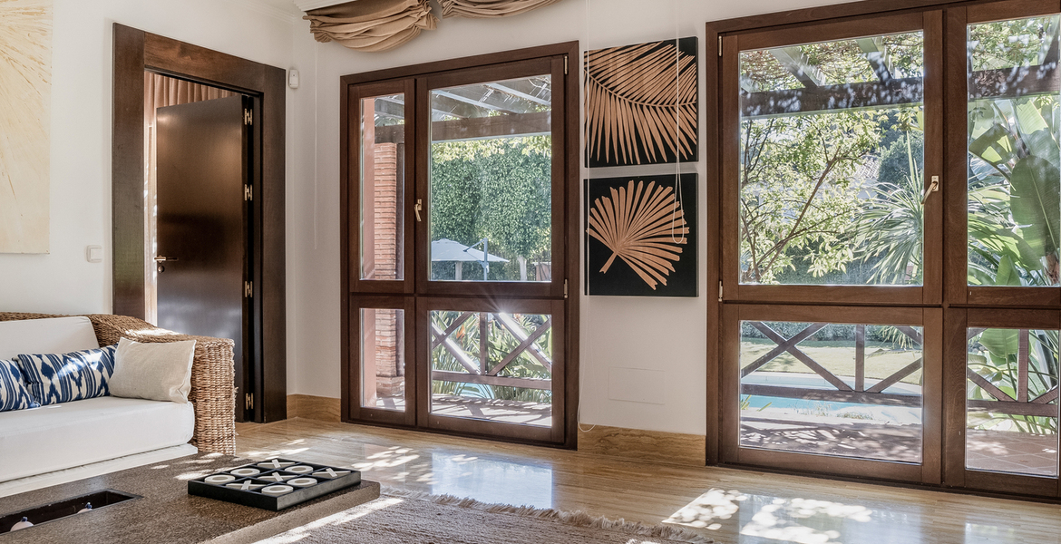 VILLA DE LUJO LADO MAR ENTRE PUENTE ROMANO Y MARBELLA CLUB