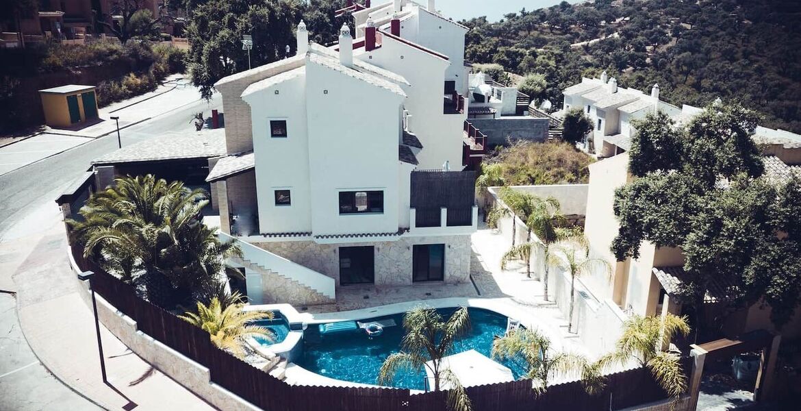 Chalet en alquiler en Mairena