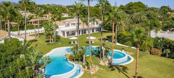 Villa de lujo frente al mar Los Monteros, Marbella