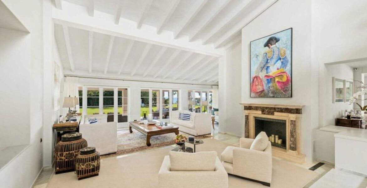 Villa de lujo frente al mar Los Monteros, Marbella