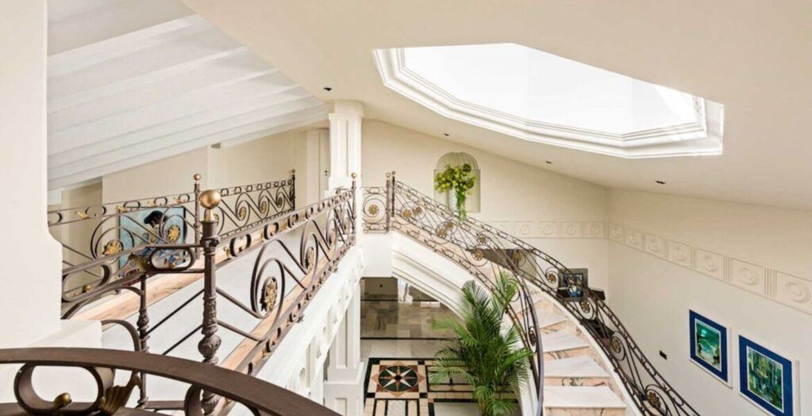 Villa de lujo frente al mar Los Monteros, Marbella