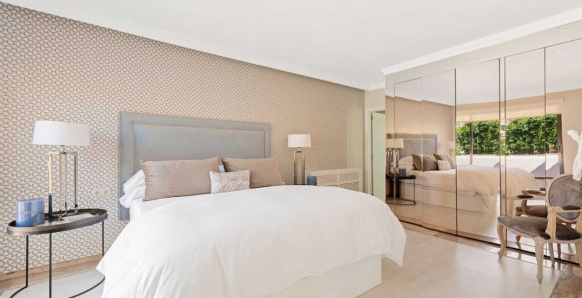 Villa de lujo frente al mar Los Monteros, Marbella