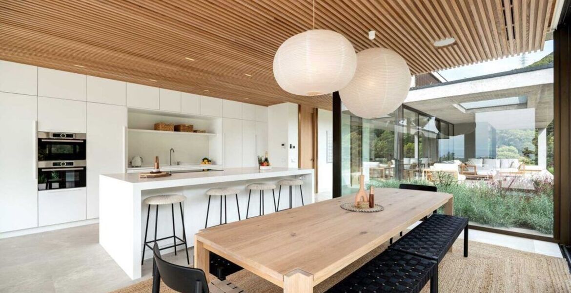 Modern Villa for rent in Benahavis