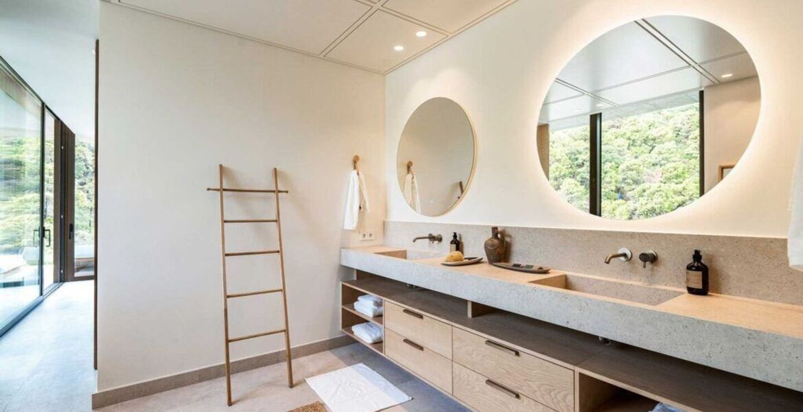 Modern Villa for rent in Benahavis