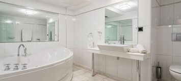 Villa en alquiler en Marbella Cabopino