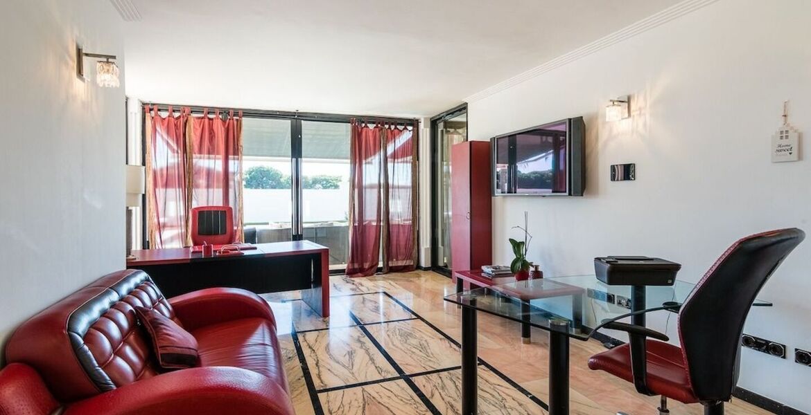 Villa en alquiler en Marbella Cabopino