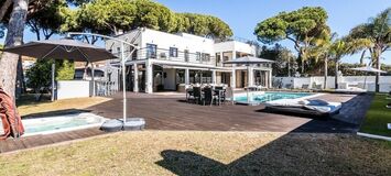 Villa en alquiler en Marbella Cabopino