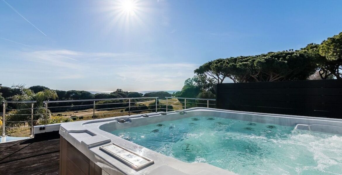 Villa en alquiler en Marbella Cabopino