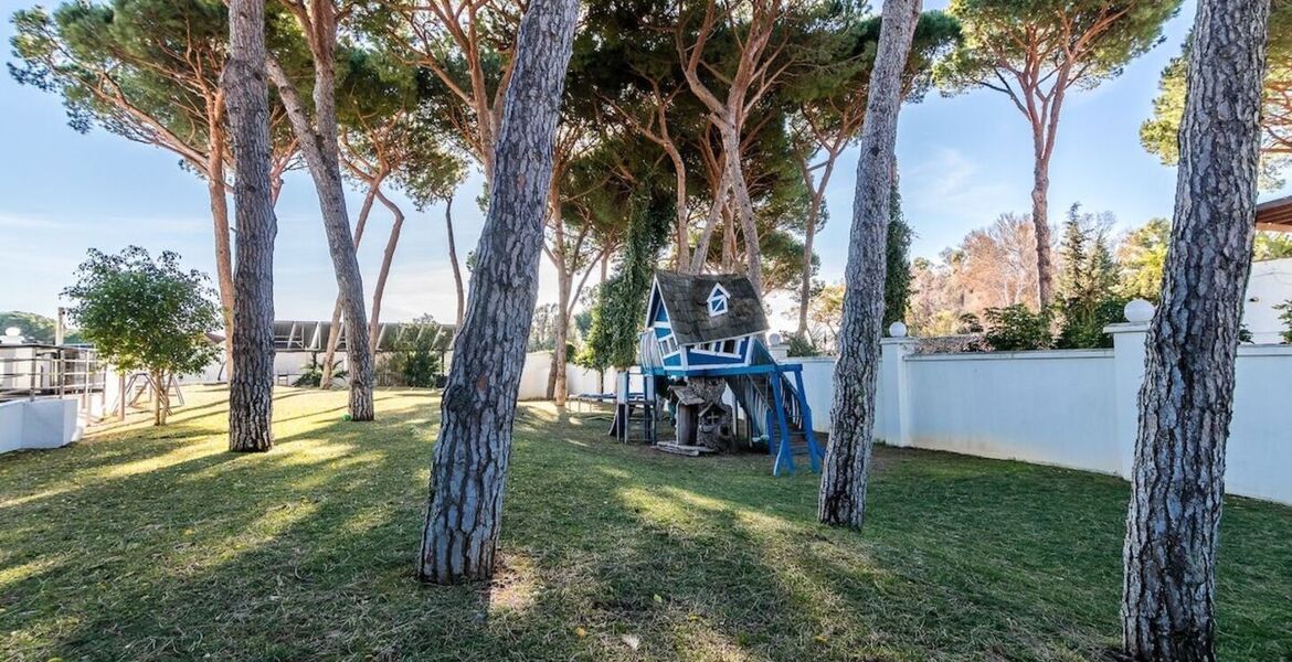 Villa en alquiler en Marbella Cabopino