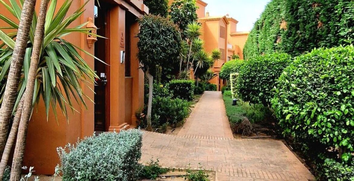 Apartment for rent in Benatalaya Estepona