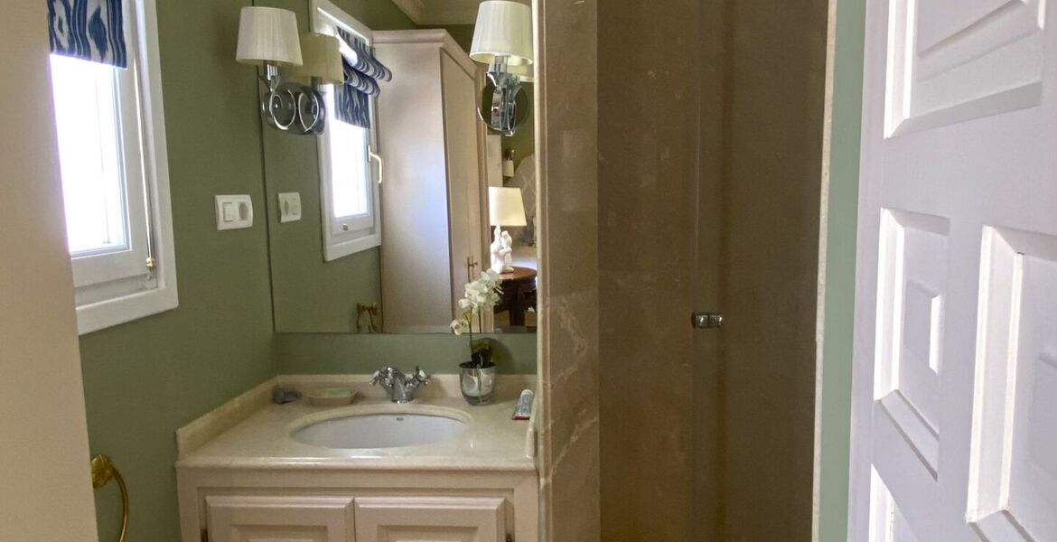 Suite Privada de tres Dormitorios en el Hotel Puente Romano