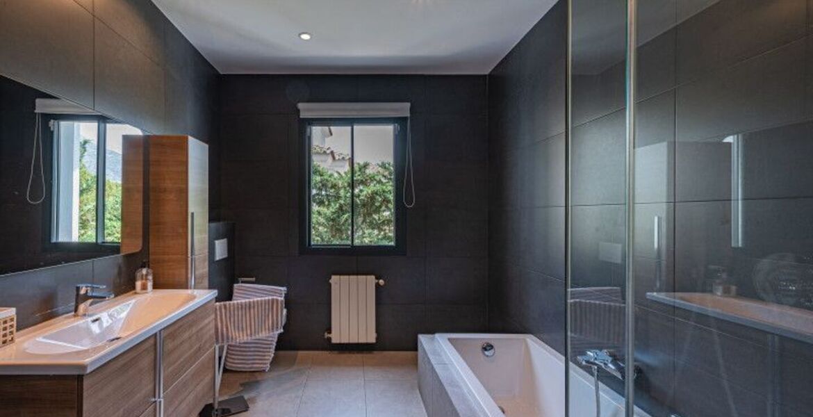 Villa for rent in Nueva Andalucia