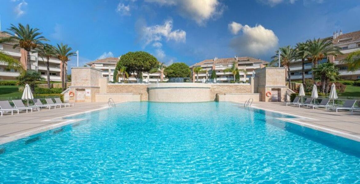 Apartamento con vistas al mar en alquiler en Milla de Oro