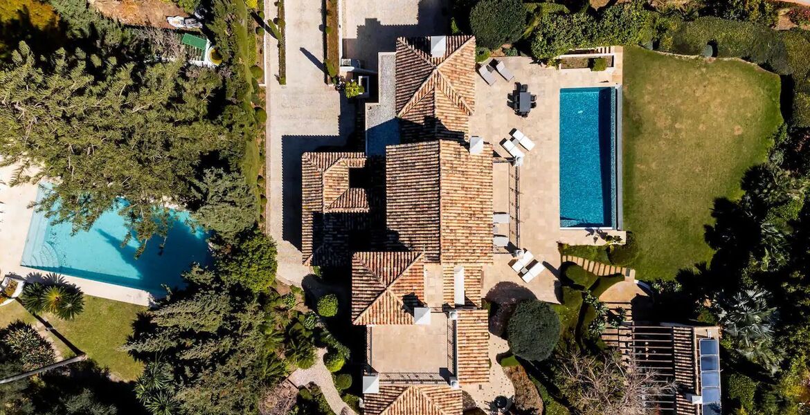 Villa en alquiler en Milla de Oro Marbella La Carolina