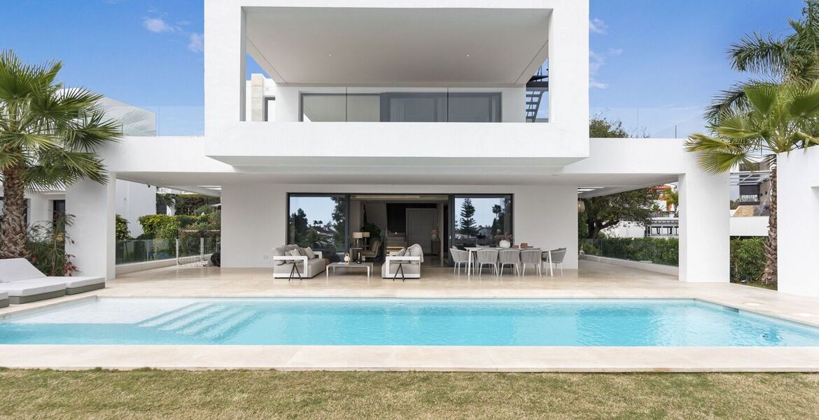Villa en alquiler en Estepona