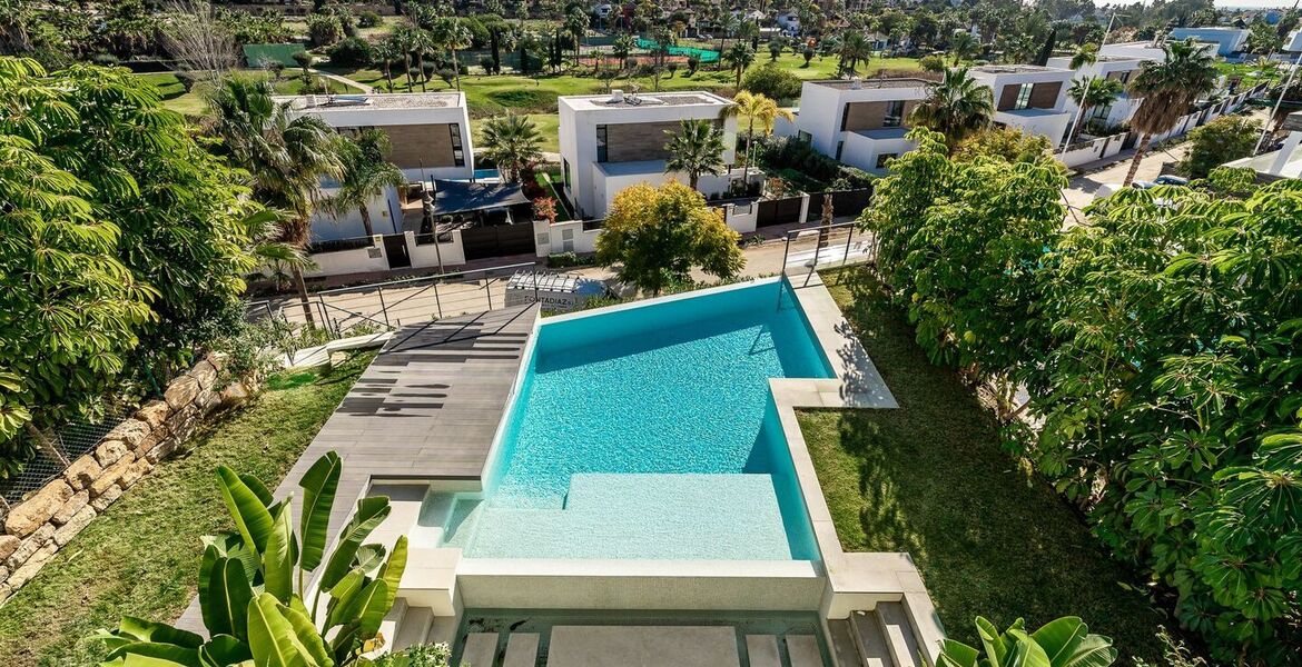 Villa en alquiler en Estepona
