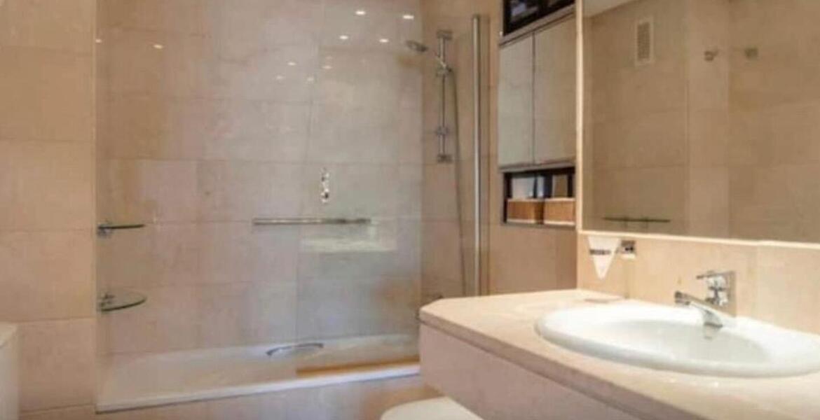 Apartamento de lujo de 2 dormitorios en Marina Banús Marbell