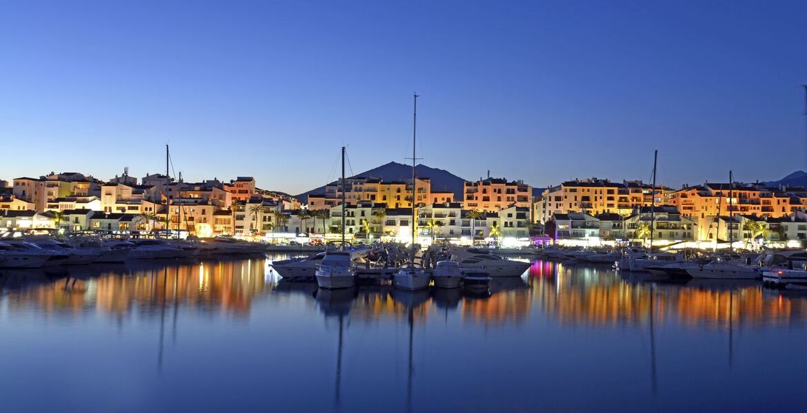 Apartamento de lujo de 2 dormitorios en Marina Banús Marbell