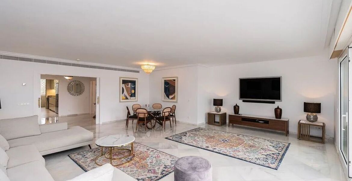 Apartamento en alquiler en Los Granados Puerto Banús
