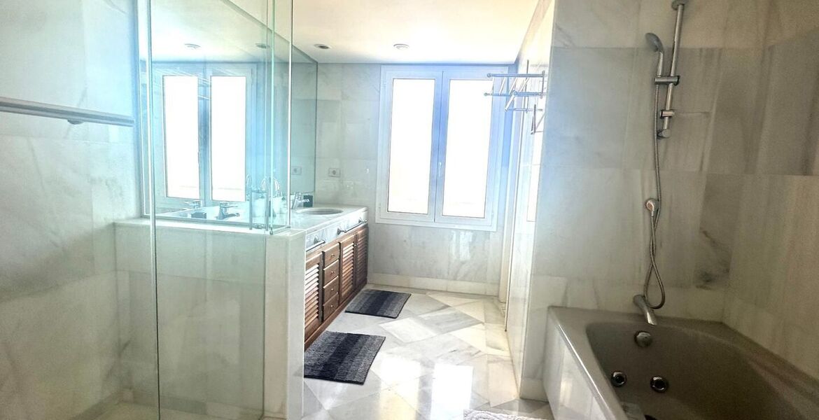 Apartment for rent in Puerto Banus