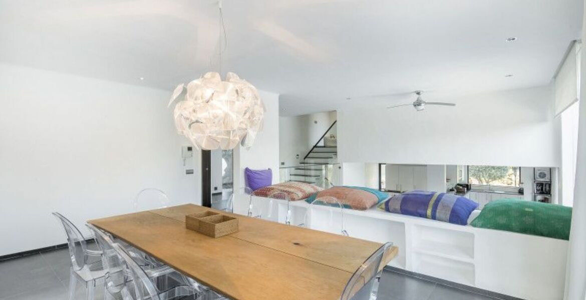 Villa de lujo en Nueva Andalucía con piscina climatizada