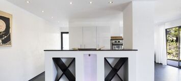 Villa de lujo en Nueva Andalucía con piscina climatizada
