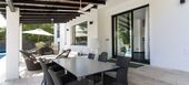 Villa de lujo en Nueva Andalucía con piscina climatizada