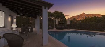 Villa de lujo en Nueva Andalucía con piscina climatizada