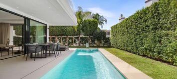 Villa moderna de 4 dormitorios en Río Verde con piscina